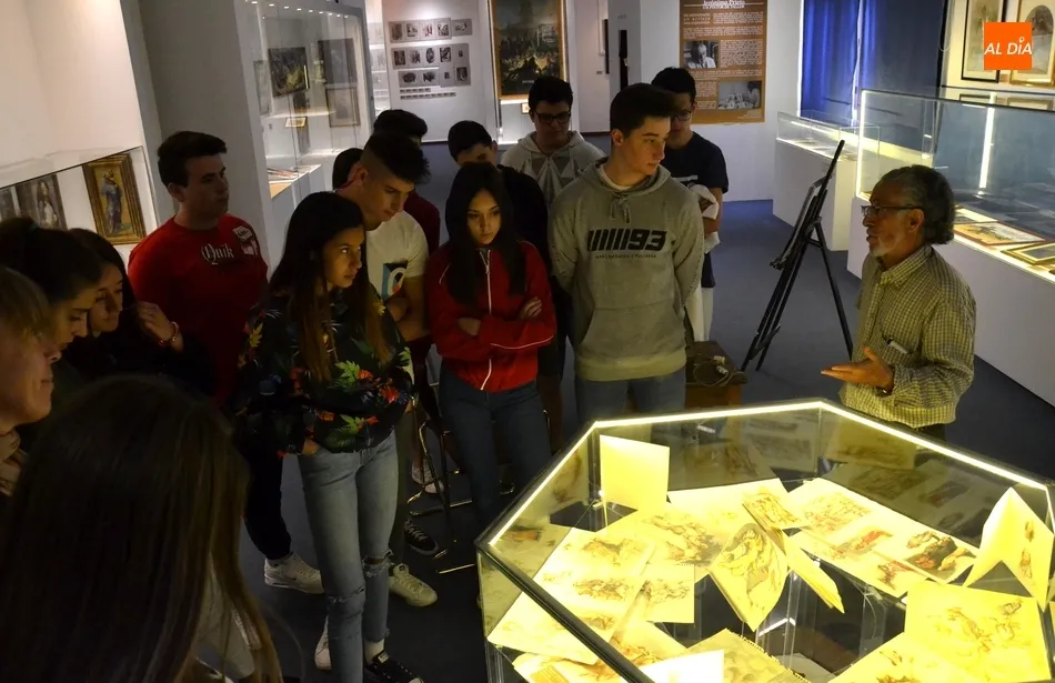 Jerónimo Prieto completa sus clases de pintura para alumnos de Secundaria  