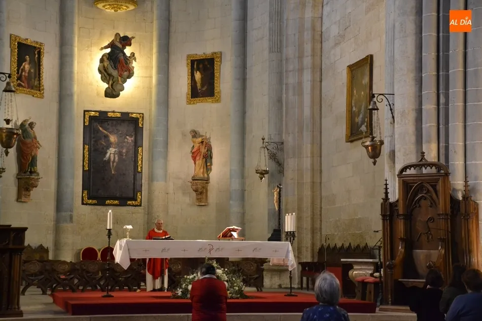 Foto 6 - En marcha con un amplio n&uacute;mero de asistentes la novena en honor a San Antonio de Padua  