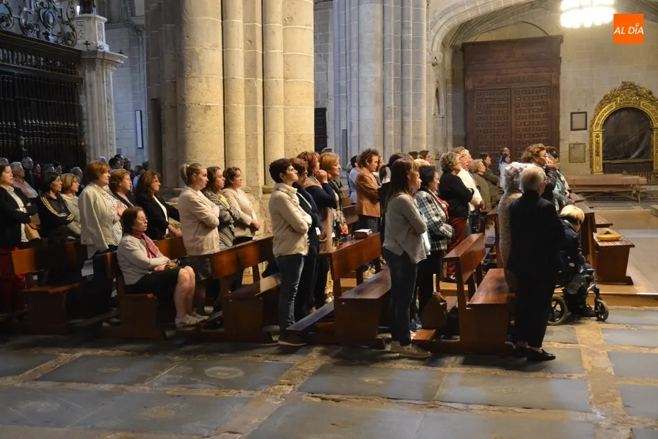 Foto 2 - En marcha con un amplio n&uacute;mero de asistentes la novena en honor a San Antonio de Padua  