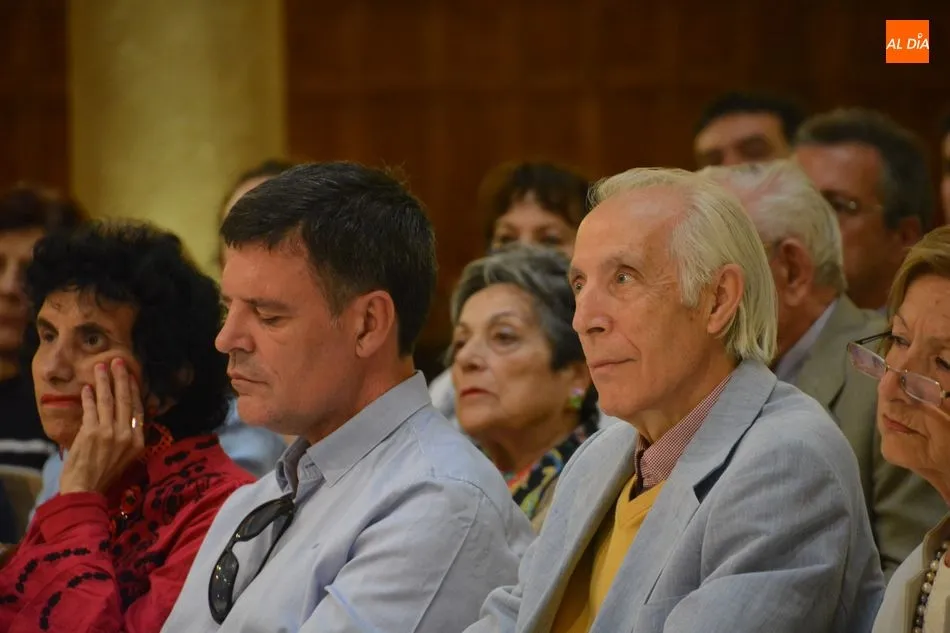 Foto 10 - Recital de fin de estudios de Alberto Esteban y Luc&iacute;a Mag&aacute;n en el Casino&nbsp;  