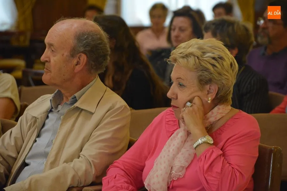 Foto 3 - Recital de fin de estudios de Alberto Esteban y Luc&iacute;a Mag&aacute;n en el Casino&nbsp;  
