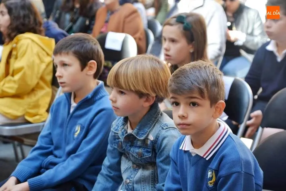 Foto 2 - M&aacute;s de 1.250 escolares de la provincia participan en el Concurso de Dibujo 'Venancio Blanco'