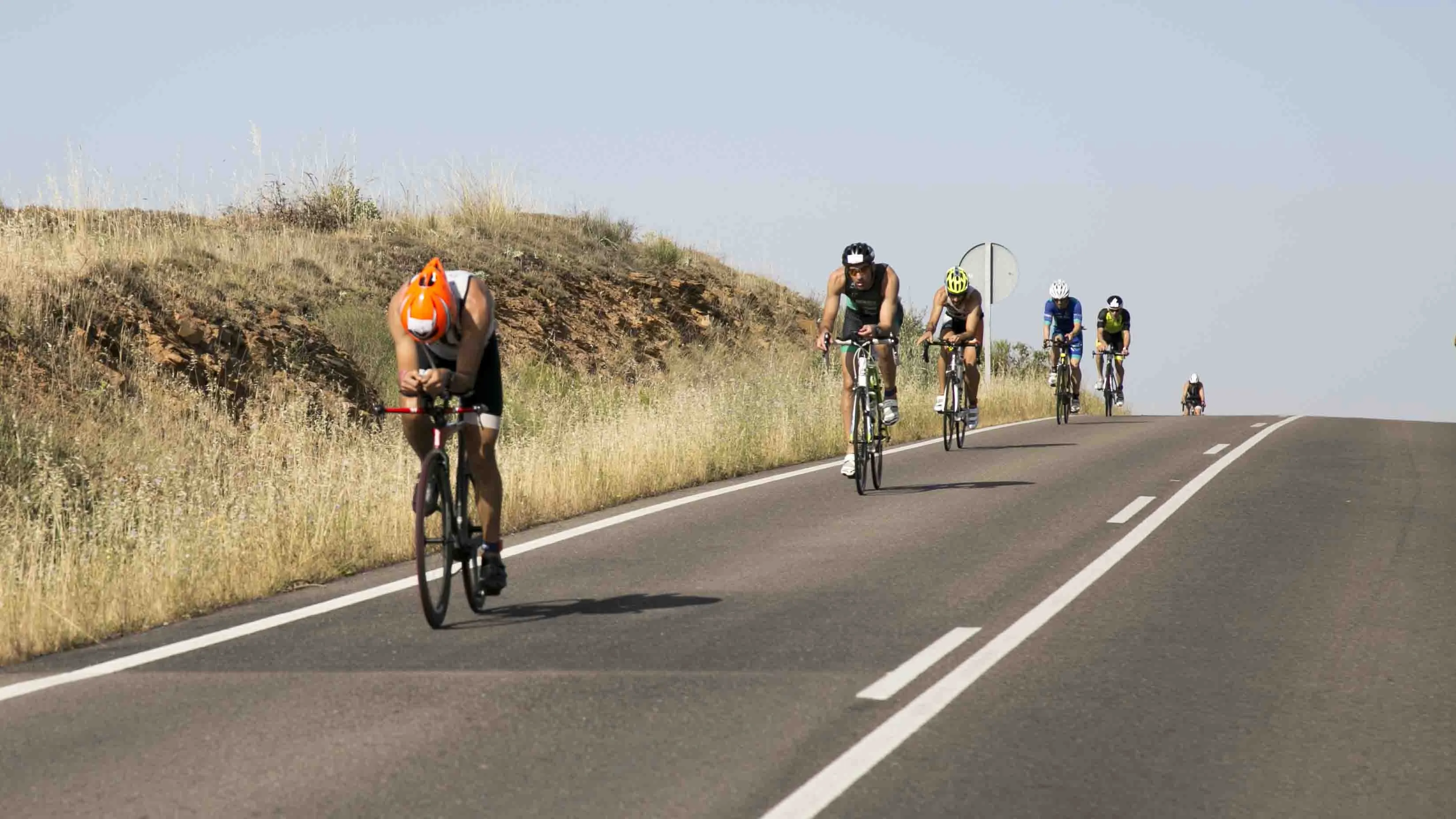 La prueba estará dividida en un sector ciclista y en un sector de natación