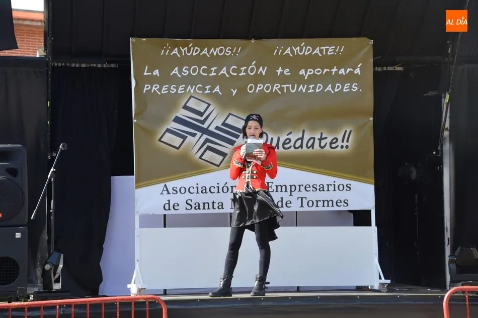 Foto 3 - Buen ambiente en la apertura de las II Jornadas de Apoyo al Peque&ntilde;o Comercio de Santa Marta  