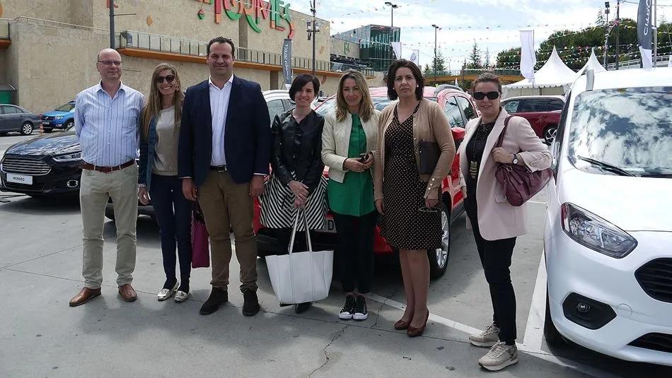 Representantes del Ayuntamiento de Santa Marta y de El Tormes han asistido a la inauguración de la feria