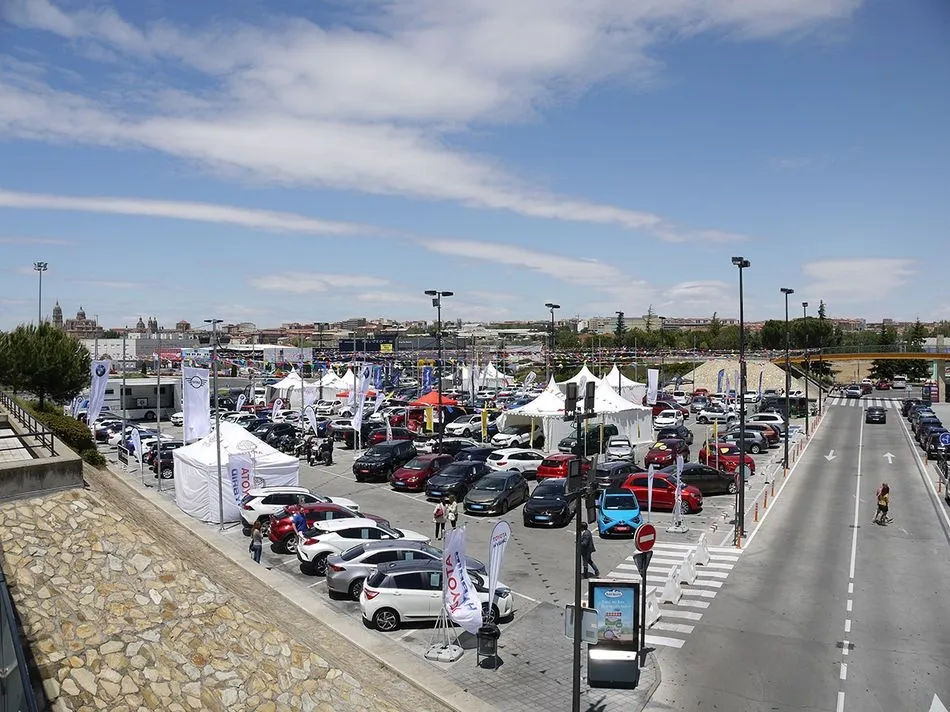 Foto 4 - La I Feria del Veh&iacute;culo Seminuevo llega al Centro Comercial El Tormes  