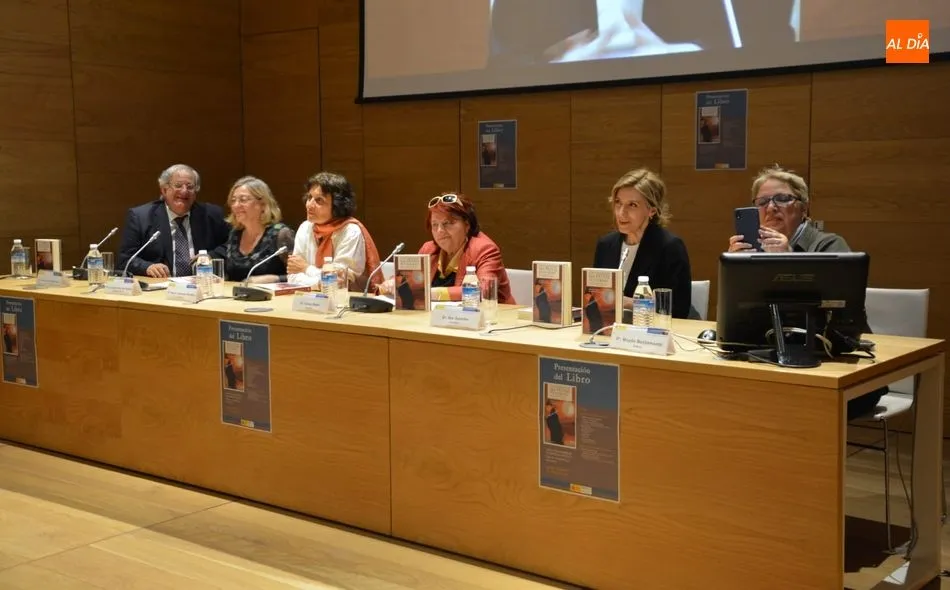 Foto 3 - Presentaci&oacute;n de &lsquo;Los cuentos que Pessoa no escribi&oacute;&rsquo;, un homenaje de 25 mujeres al poeta...