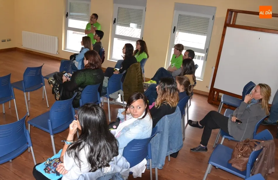 Foto 4 - AFS Intercultura imparte una charla para seguir favoreciendo las estancias de estudiantes en otros...