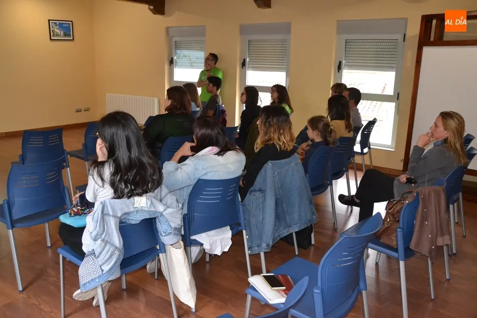 Foto 6 - AFS Intercultura imparte una charla para seguir favoreciendo las estancias de estudiantes en otros...