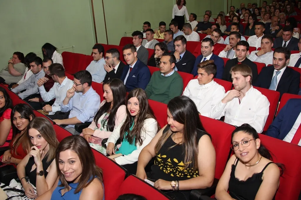 Los graduados, durante el acto