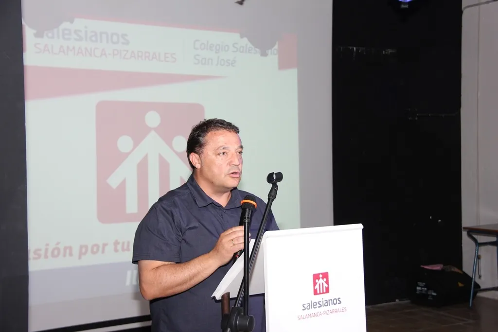 Foto 9 - El Colegio Salesianos celebra la graduaci&oacute;n de sus alumnos por todo lo alto