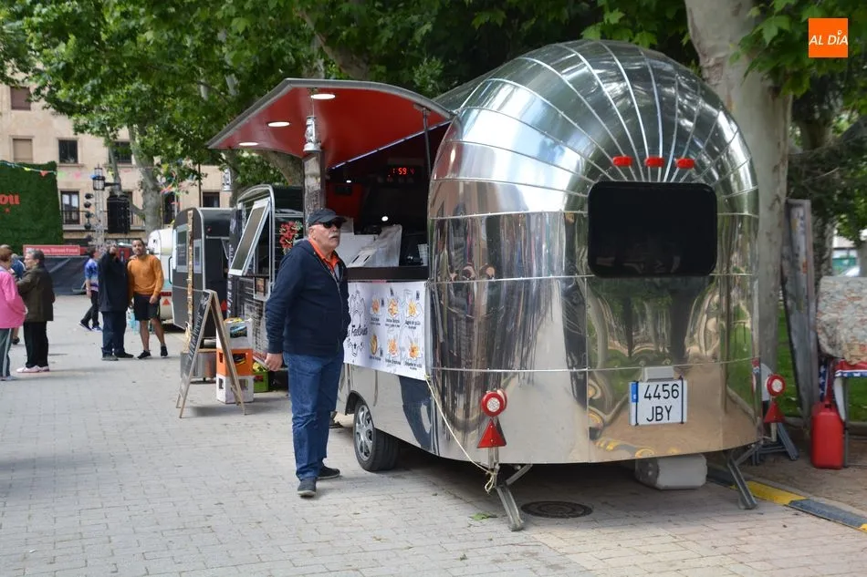 Foto 7 - La Alamedilla acoge a una veintena de 'food truks' con comida, bebida y m&uacute;sica en directo  