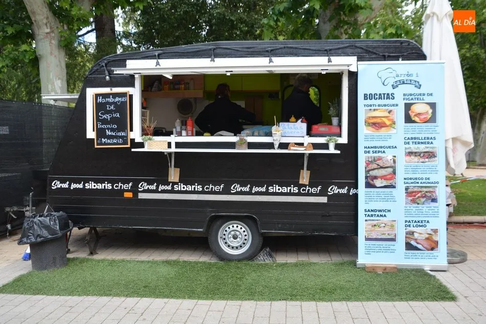 Foto 2 - La Alamedilla acoge a una veintena de 'food truks' con comida, bebida y m&uacute;sica en directo  