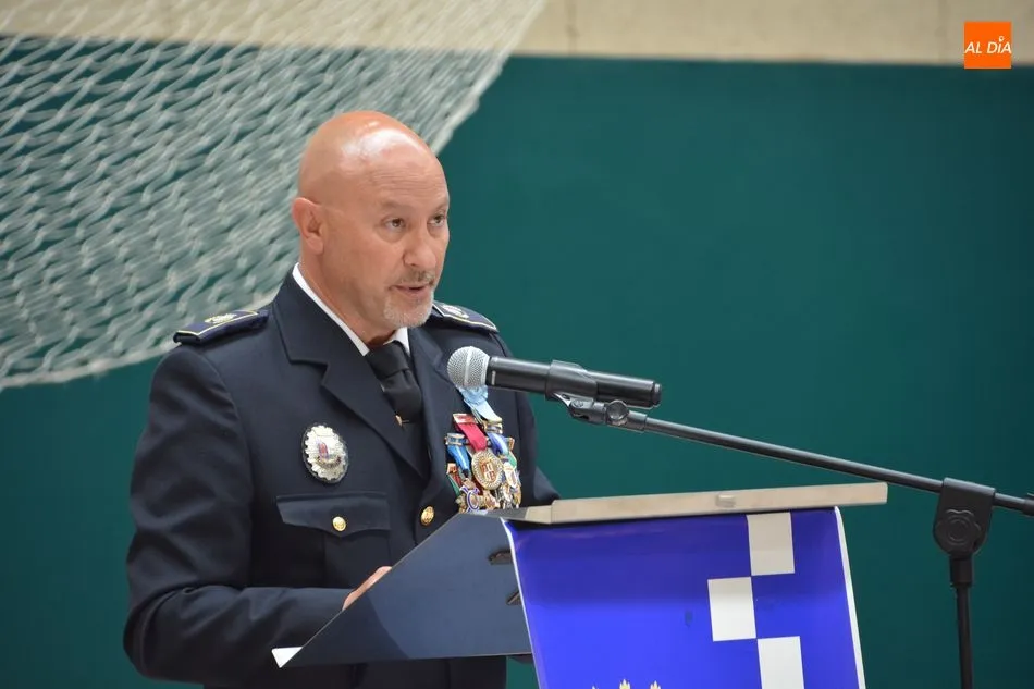Foto 3 - La Polic&iacute;a Local celebra la fiesta de su patr&oacute;n con los tradicionales reconocimientos