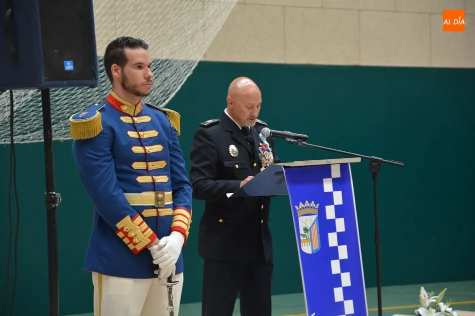 Foto 2 - La Polic&iacute;a Local celebra la fiesta de su patr&oacute;n con los tradicionales reconocimientos