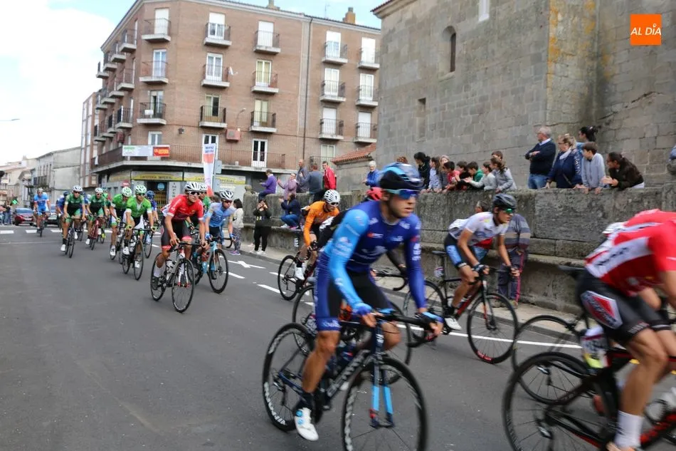 Foto 10 - La Vuelta Ciclista a Salamanca 2019 recorre las Arribes con meta en Sard&oacute;n de los Frailes  