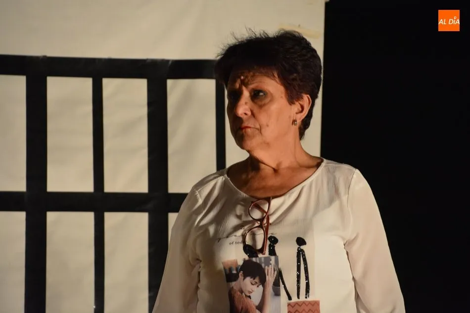 Foto 4 - C&oacute;dice Teatro representa &lsquo;La prisi&oacute;n no es para m&iacute;&rsquo; en el Centro Cultural Miraltormes  