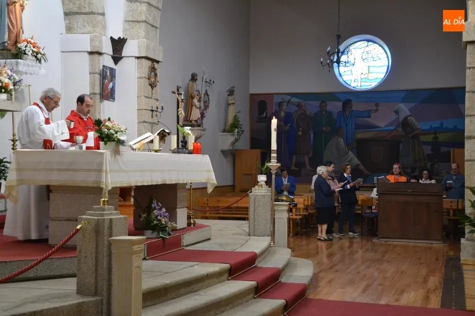 Foto 3 - Concluye con presencia de fieles de varias parroquias el triduo de preparaci&oacute;n para Pentecost&eacute;s  