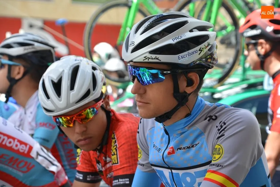 Foto 11 - Eloy Teruel se impone en la primera etapa de la Vuelta Ciclista a Salamanca