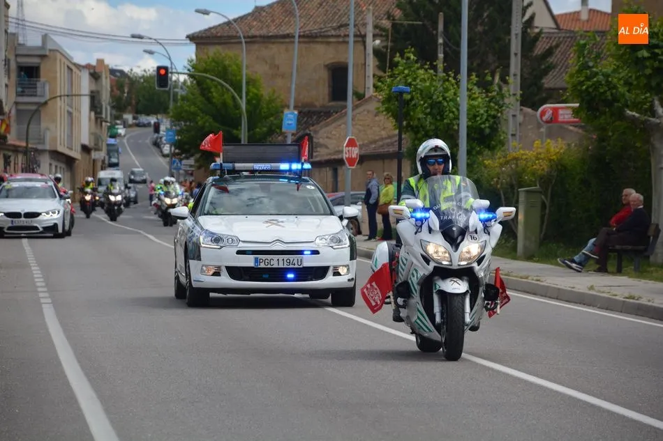 Foto 8 - Eloy Teruel se impone en la primera etapa de la Vuelta Ciclista a Salamanca