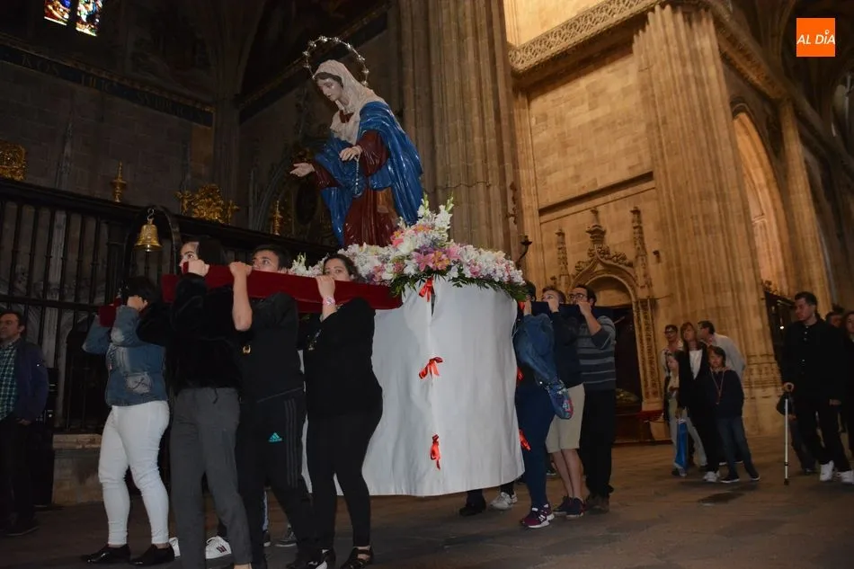Foto 5 - La Virgen de la Palma preside el V&iacute;a Lucis de la Hermandad de Jes&uacute;s Amigo de los Ni&ntilde;os