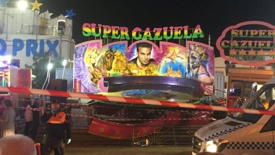 Heridas 28 personas tras desprenderse una atracción de feria  