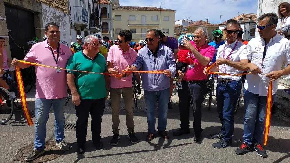Foto 11 - La Vuelta a Salamanca ya marcha hacia la Sierra de Francia