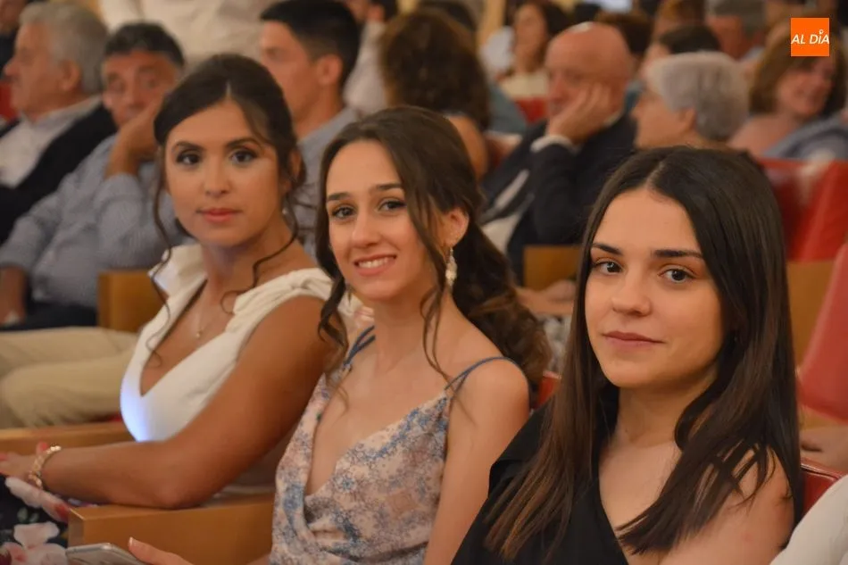 Foto 10 - Imposici&oacute;n de becas a los nuevos graduados en Terapia Ocupacional de la Facultad de Psicolog&iacute;a  