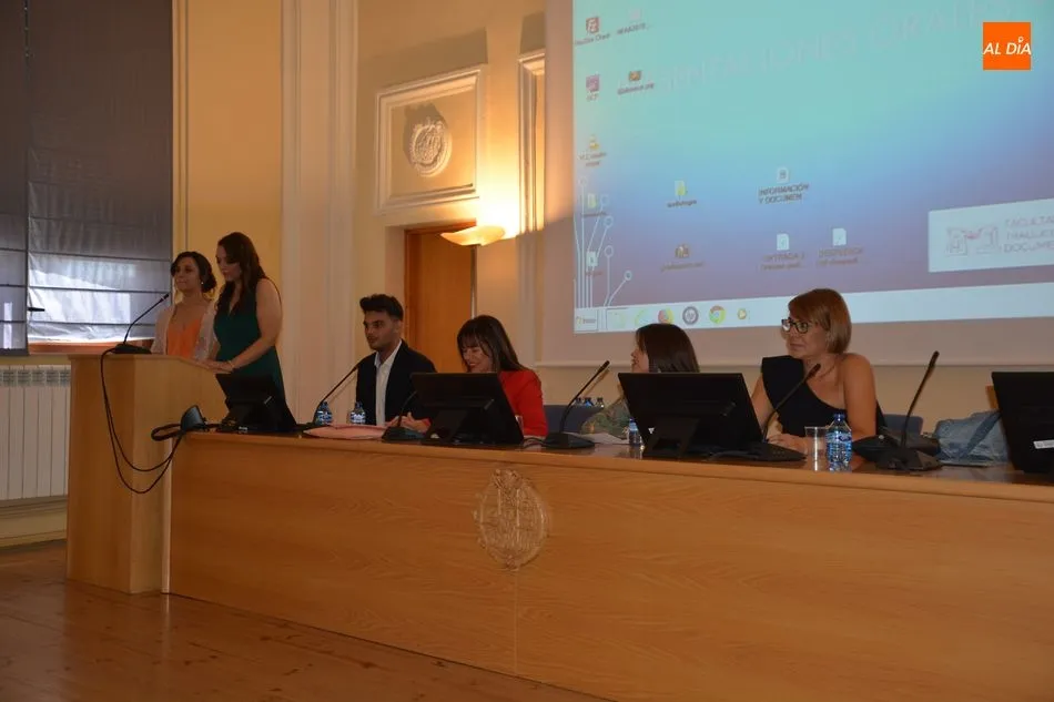 Foto 7 - Emotiva graduaci&oacute;n de los estudiantes de la Facultad de Traducci&oacute;n y Documentaci&oacute;n  