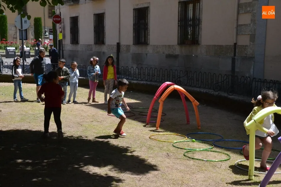 Foto 11 - La AFE 75 Aniversario imparte talleres para ni&ntilde;os de nuevo con Pikachu como invitado  