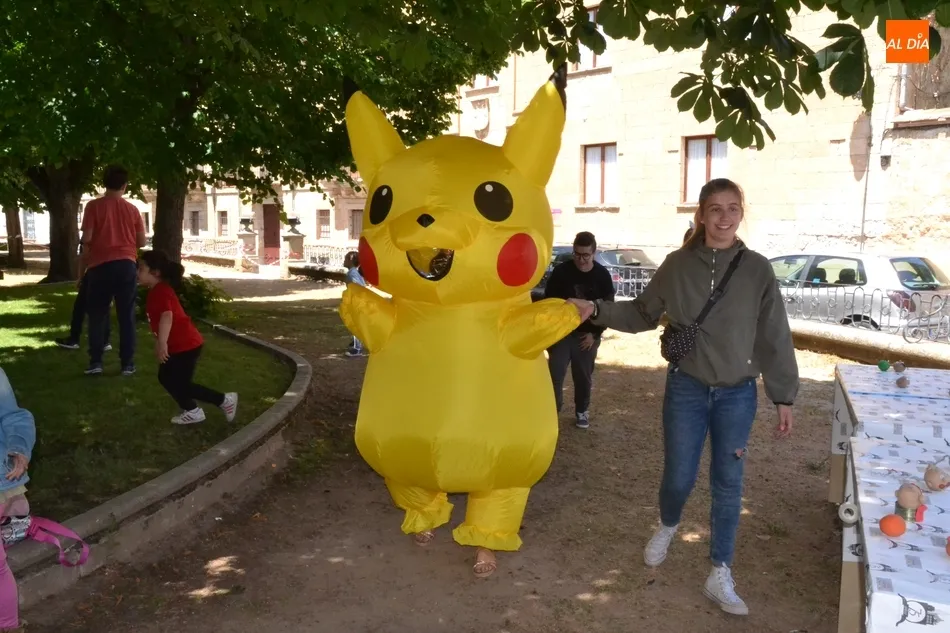 Foto 7 - La AFE 75 Aniversario imparte talleres para ni&ntilde;os de nuevo con Pikachu como invitado  