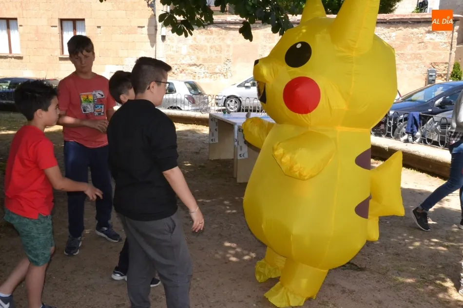 Foto 4 - La AFE 75 Aniversario imparte talleres para ni&ntilde;os de nuevo con Pikachu como invitado  