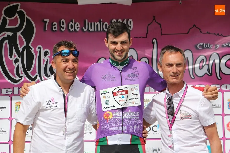 Foto 3 - Jefferson Cepeda triunfa en la etapa de Guijuelo