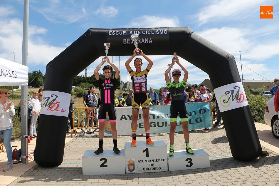 Foto 10 - Emocionante jornada de ciclismo base en Guijuelo con la Copa de Escuelas