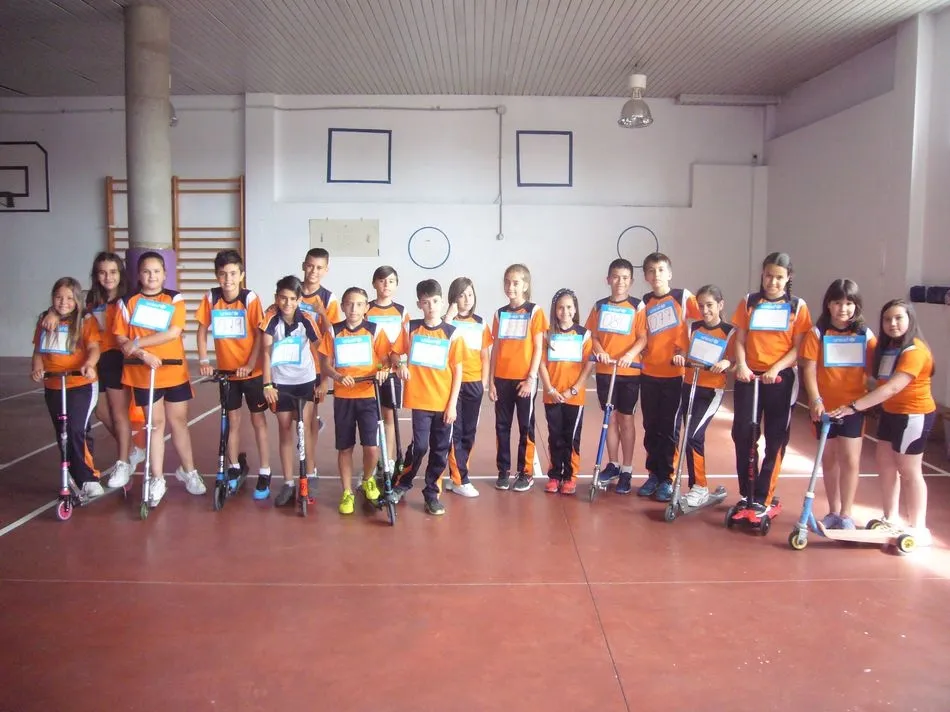 Foto 7 - Los alumnos del Colegio Antonio Machado celebran una Semana Solidaria