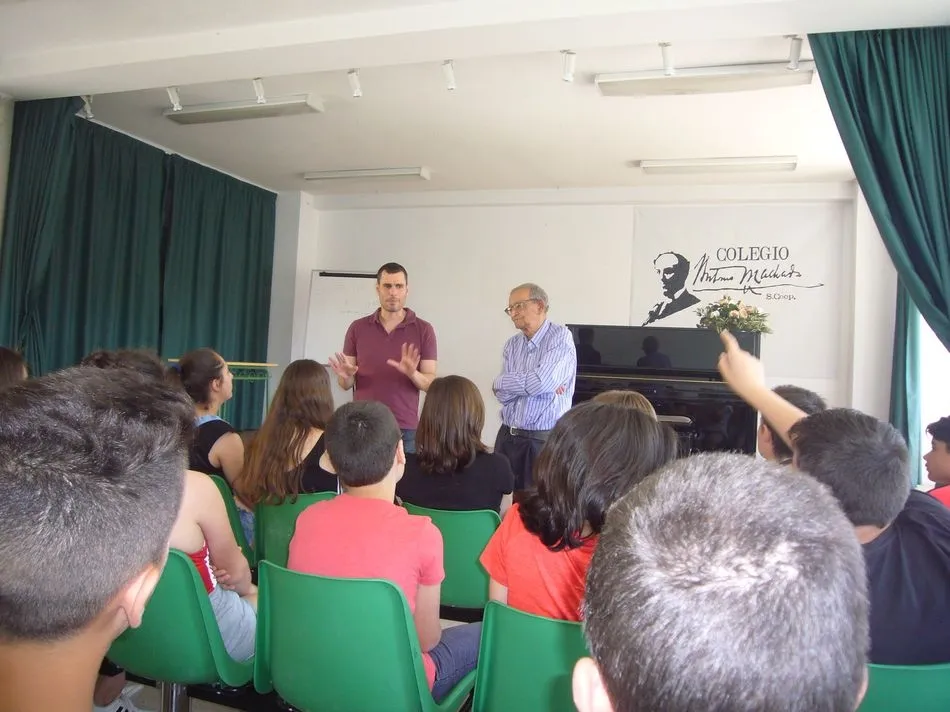 Foto 3 - Los alumnos del Colegio Antonio Machado celebran una Semana Solidaria