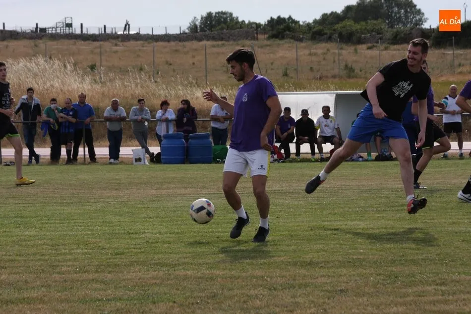 Foto 5 - El CDF Vitigudino celebra su 25&ordm; aniversario con f&uacute;tbol y un vino de honor  