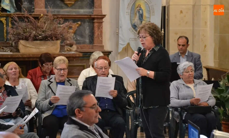 Foto 5 - Masiva asistencia al Encuentro Diocesano con motivo de Pentecost&eacute;s  