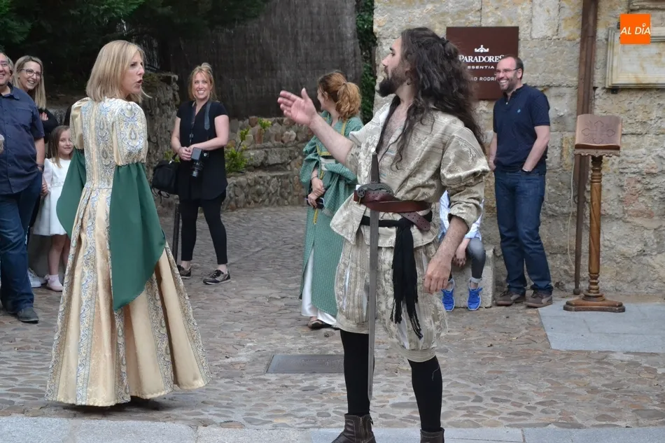 Foto 2 - Exitosa primera Cena Renacentista Teatralizada del Parador  