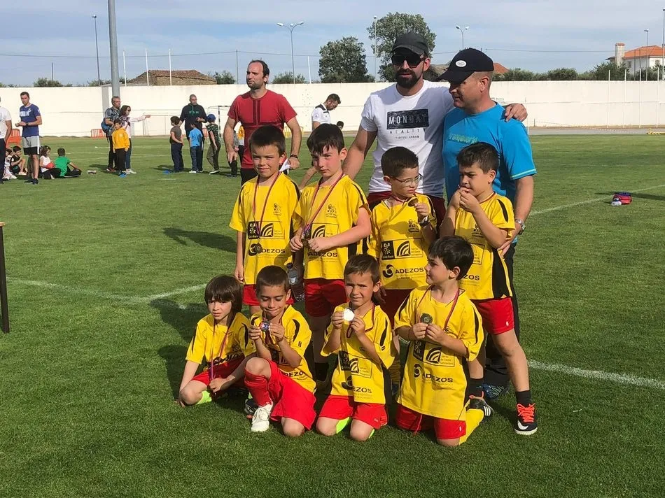 Foto 10 - El Benjam&iacute;n A del CD Los Leones se proclama campe&oacute;n del torneo AVIVA de Intersala  