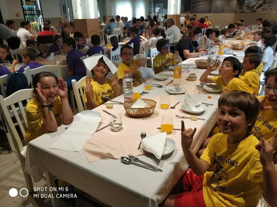 Foto 2 - El Benjam&iacute;n A del CD Los Leones se proclama campe&oacute;n del torneo AVIVA de Intersala  