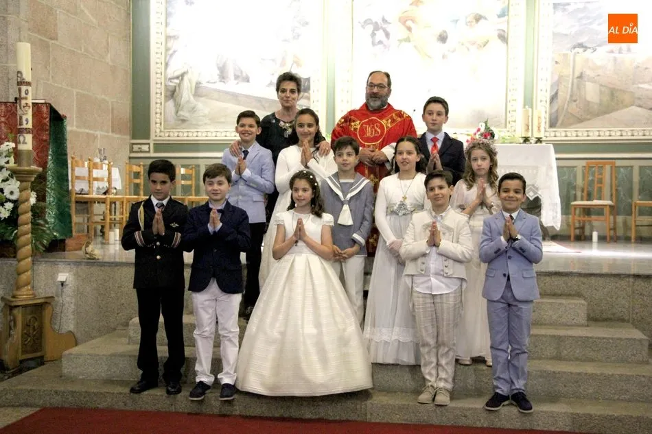 Foto 4 - Domingo de comuniones en Vitigudino  
