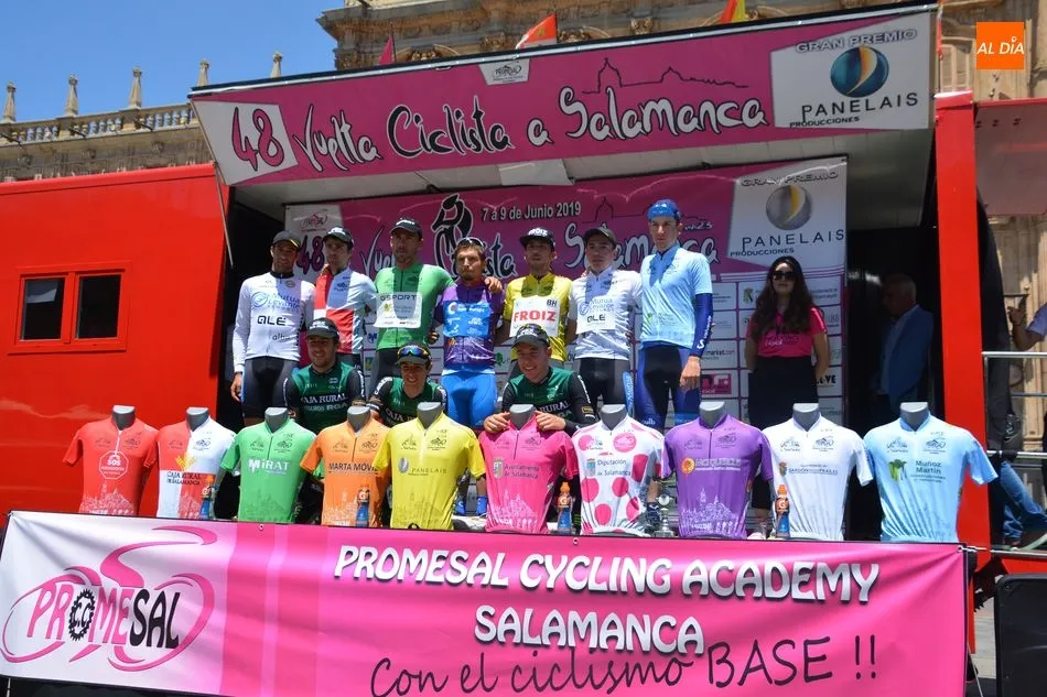 Foto 2 - Iv&aacute;n Mart&iacute;nez vence en la general de la Vuelta a Salamanca