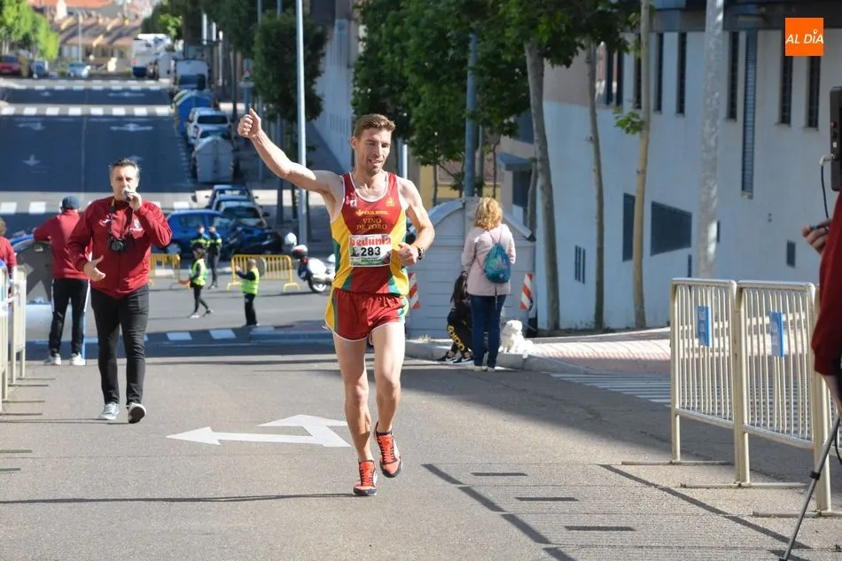 Foto 6 - Multitudinaria participaci&oacute;n en la carrera de Alcer por la donaci&oacute;n de &oacute;rganos