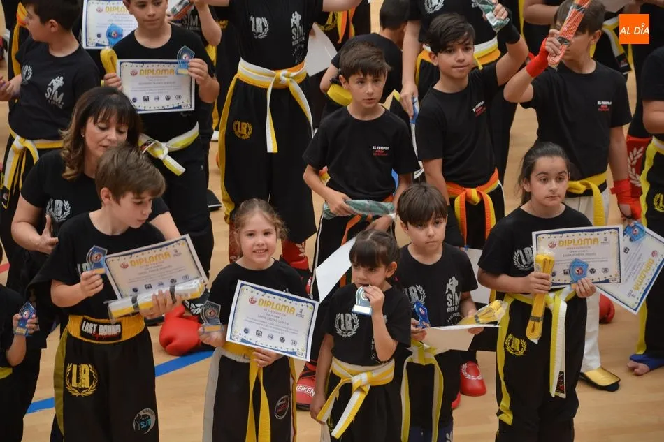 Foto 8 - El kickboxing salmantino hace una demostraci&oacute;n de fuerza en la Alamedilla