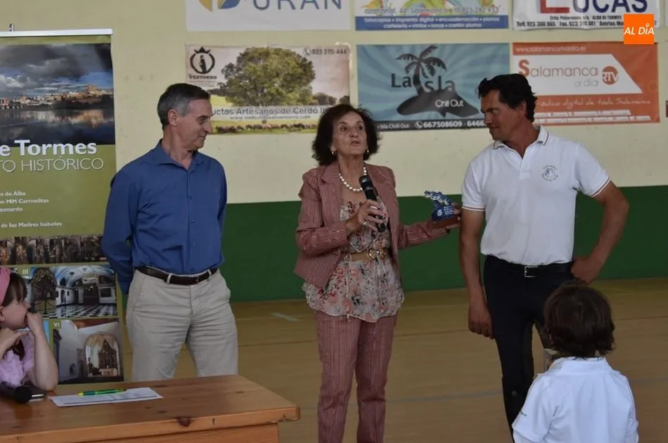 Foto 3 - Homenaje a la ganadera Esperanza Bl&aacute;zquez