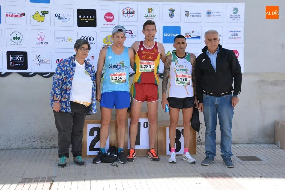 Adrián Eusebio Píriz junto a sus compañeros de podio | Fotos Lydia González