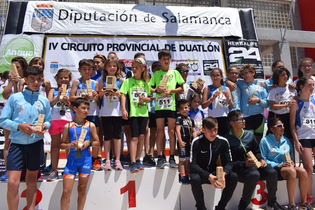 Foto 2 - Jos&eacute; Miguel Flores y Sonia S&aacute;nchez vencen en el Duatl&oacute;n de Villares de la Reina