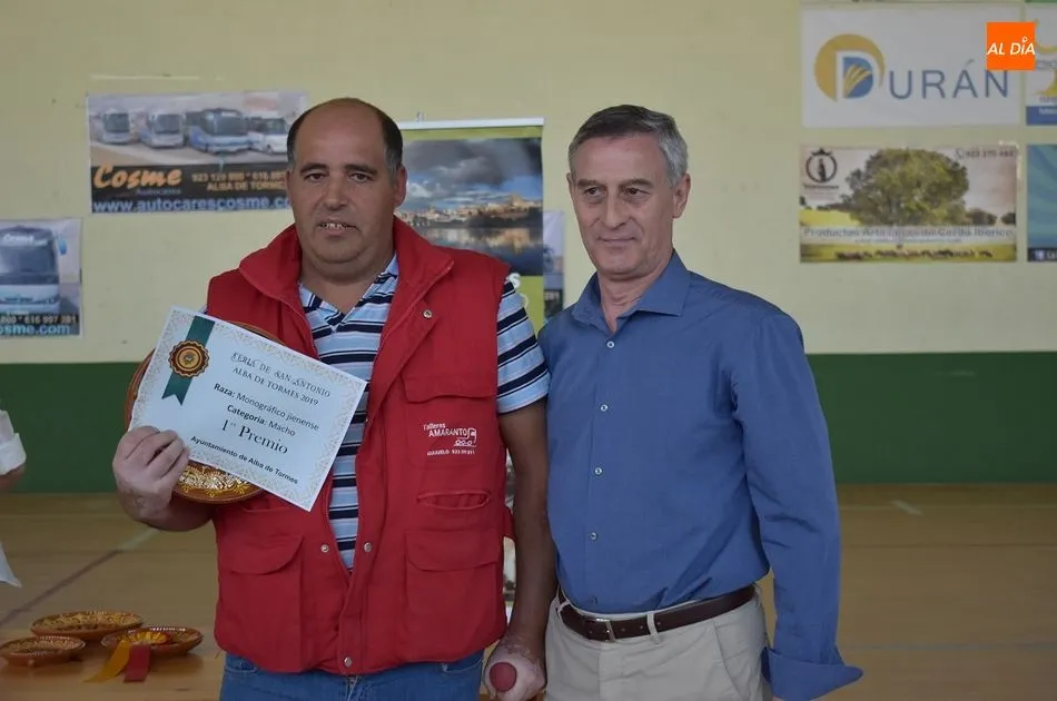 Foto 7 - Ganaderos de equino y aves premiados en la Feria de San Antonio