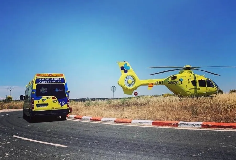 Un helicóptero tuvo que desplazarse hasta el lugar de los hechos / Helicóptero Medicalizado de Salamanca